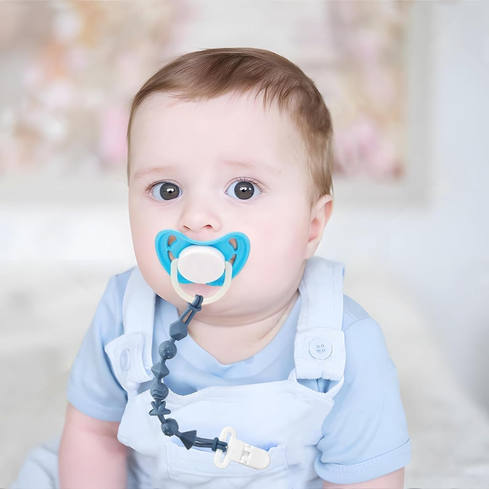 PandaEar neutral baby pacifier clips suitable for boys and girls with simple design.