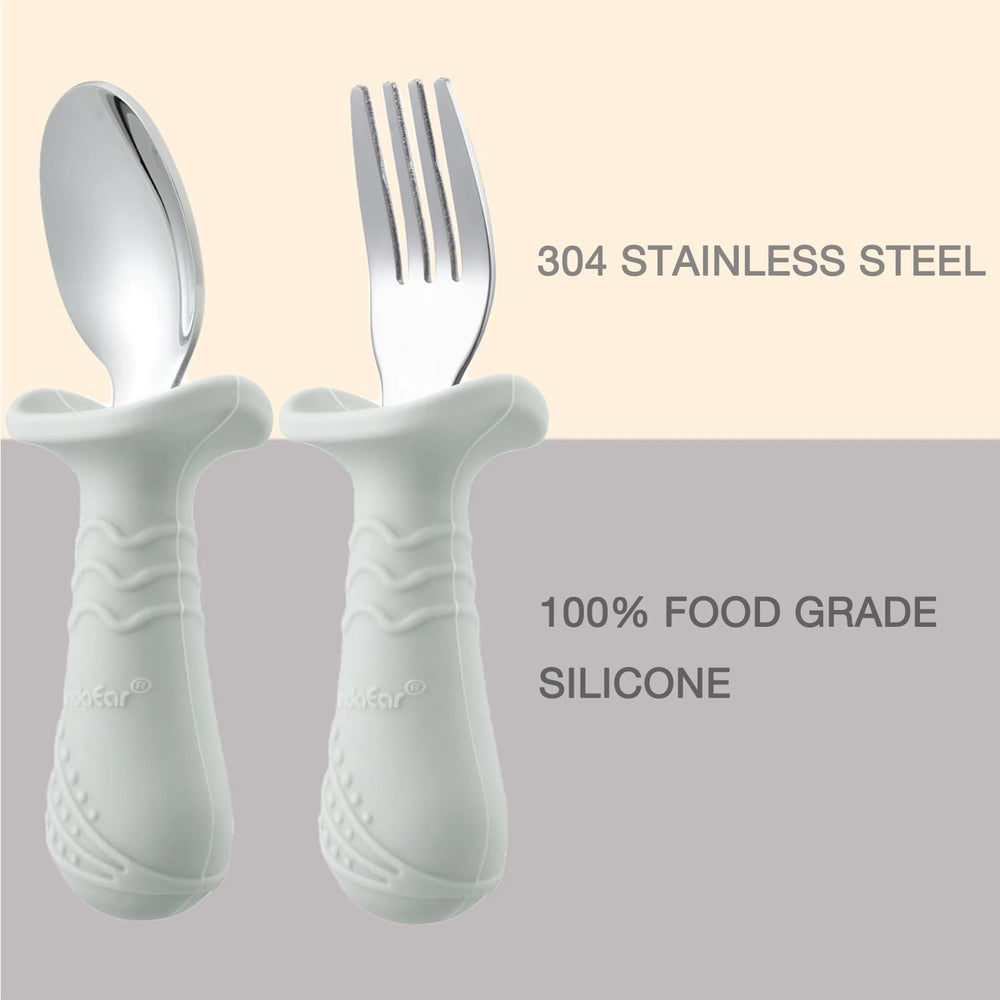 PandaEar small handled design fits toddlers grips for confident self feeding.