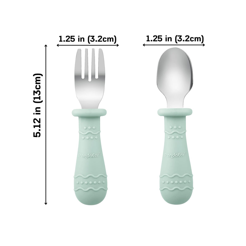 PandaEar suction plate on table demonstrates non-slip stability during toddler meals.