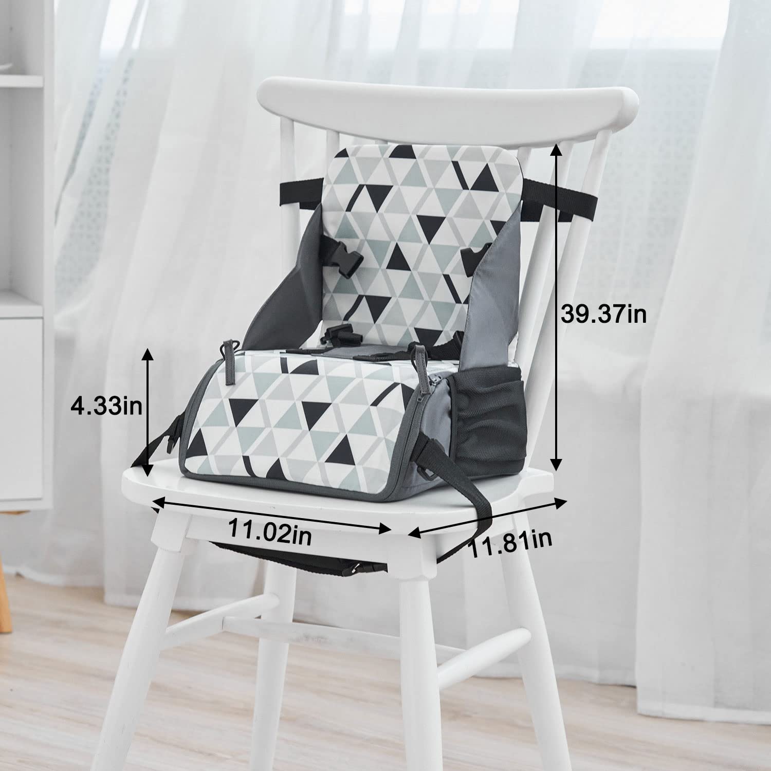 PandaEar Travel Booster Seat easy-clean: wipe-clean surface for busy families on the go.