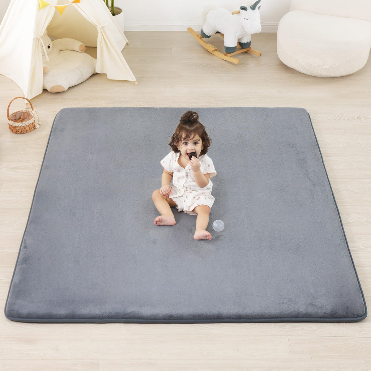 PaPaMat 1.3-inch padding close-up showing plush foam and velvet surface for comfy play.