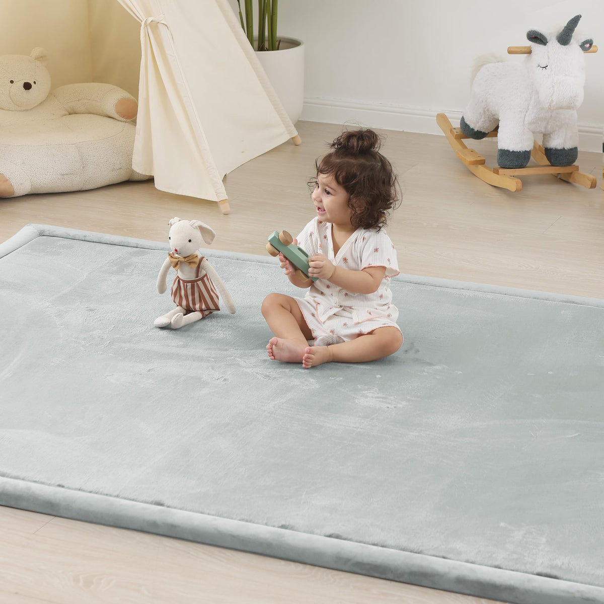 PaPaMat 1.5-inch thick play mat close-up shows plush memory foam comfort for tummy time