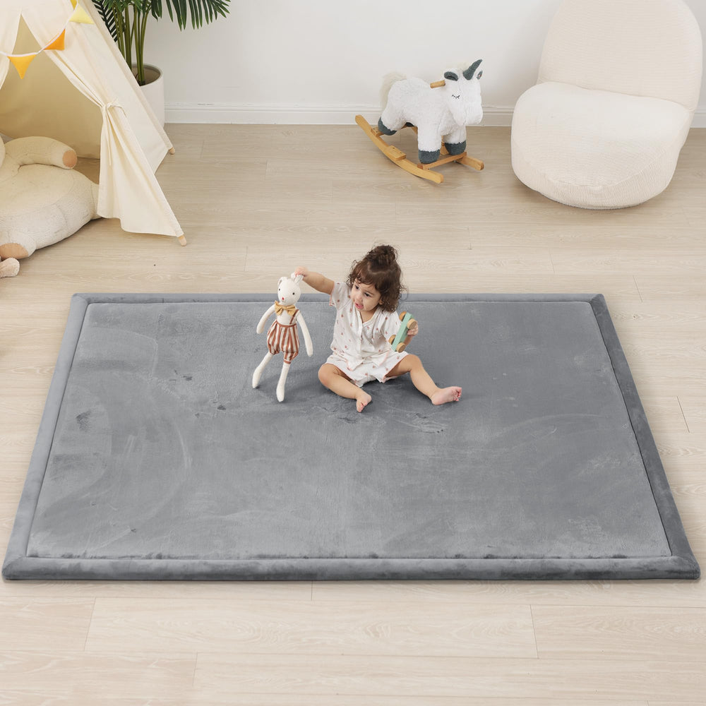 PaPaMat crawling-walking-friendly scene highlights versatile space for babies exploring.