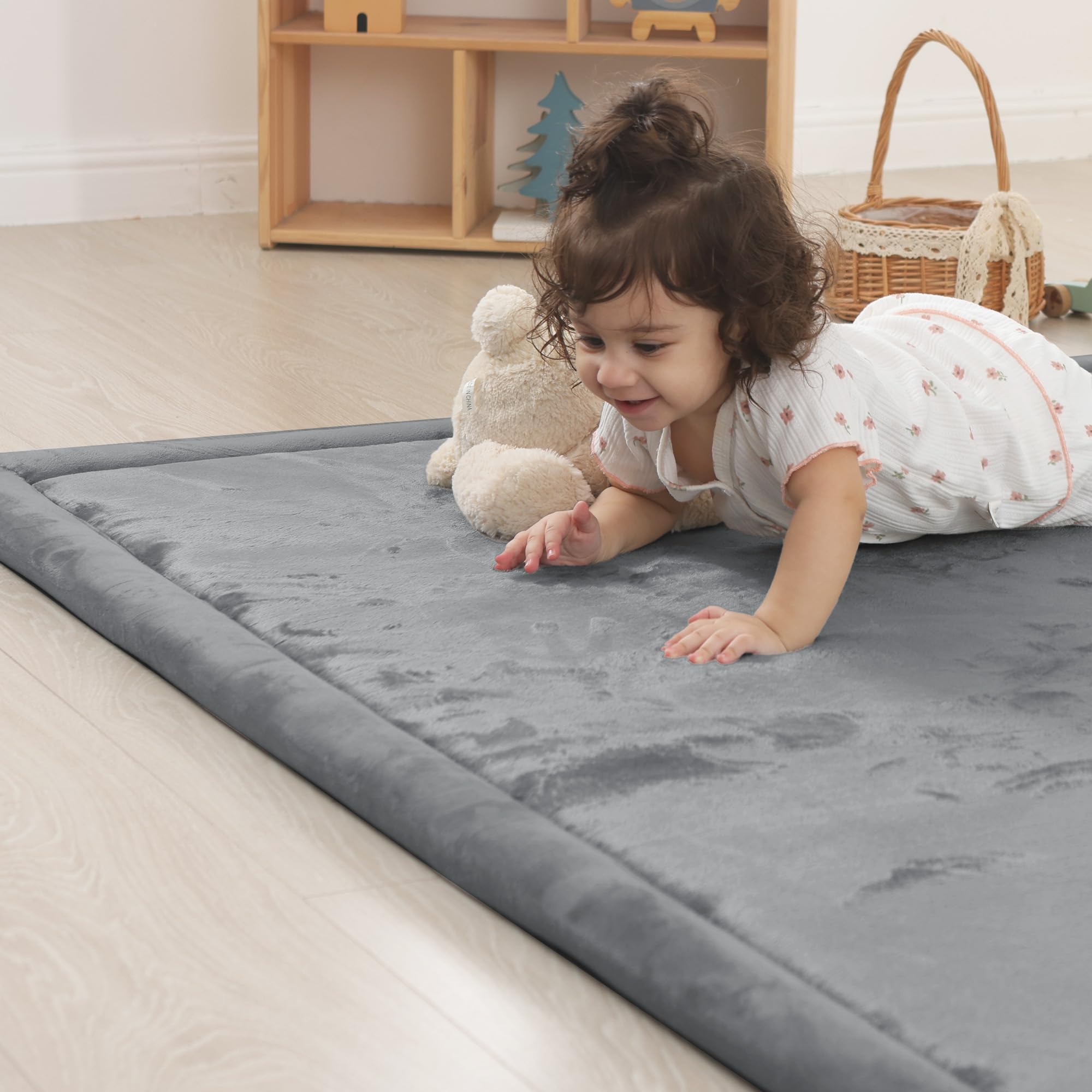 PaPaMat memory-foam-comfort provides cushioned support during play