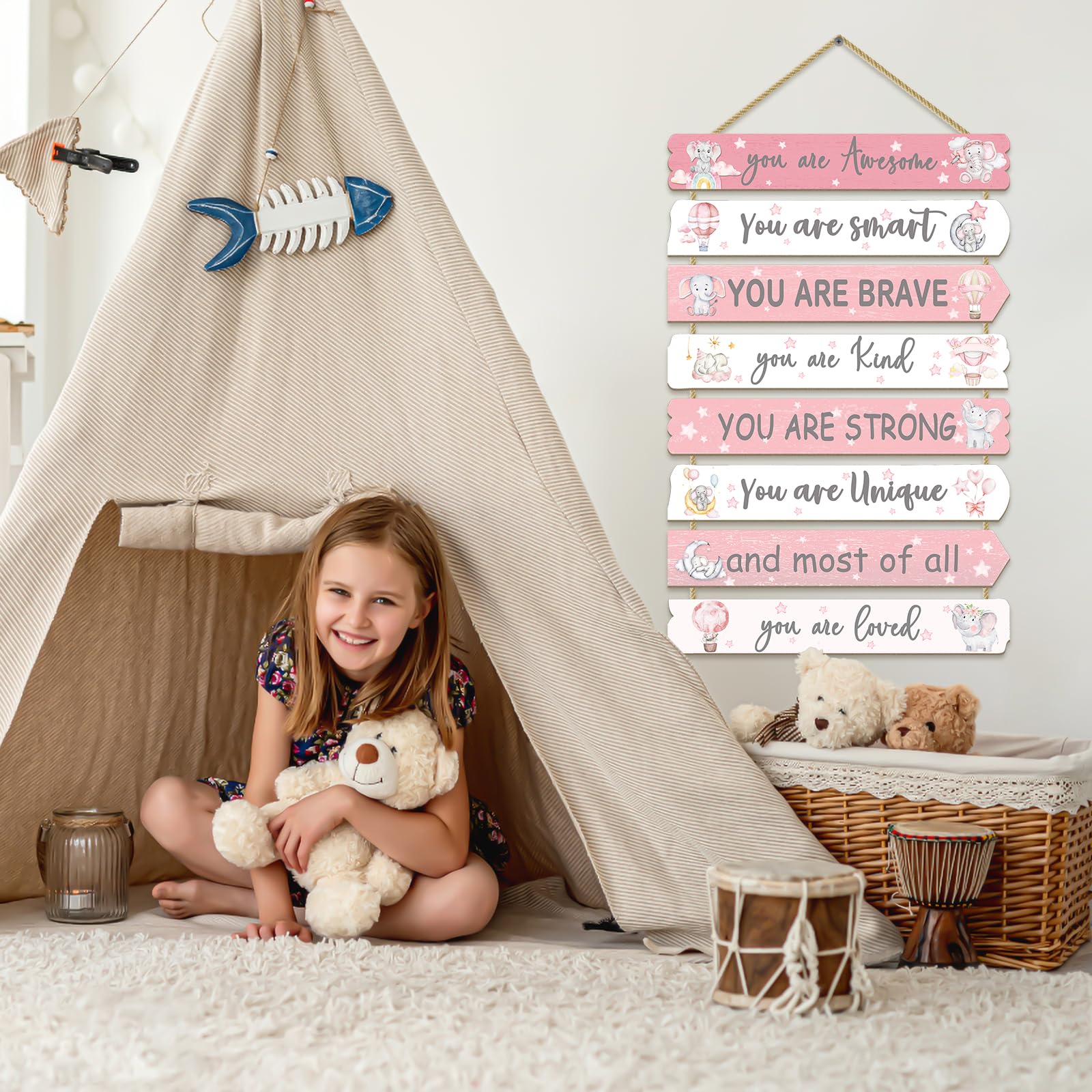 Paquesta hemp-string hanging: easy wall display for kids' room decor.
