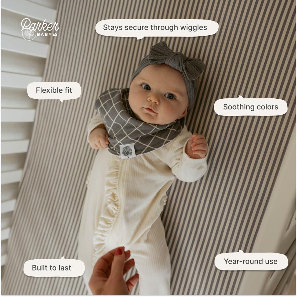 Parker Baby Co machine-washable crib sheet offers easy cleaning and quick drying.
