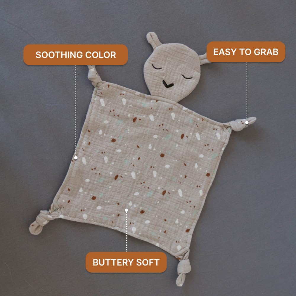 Parker Baby Muslin Lovey travel-friendly, compact for on-the-go comfort.