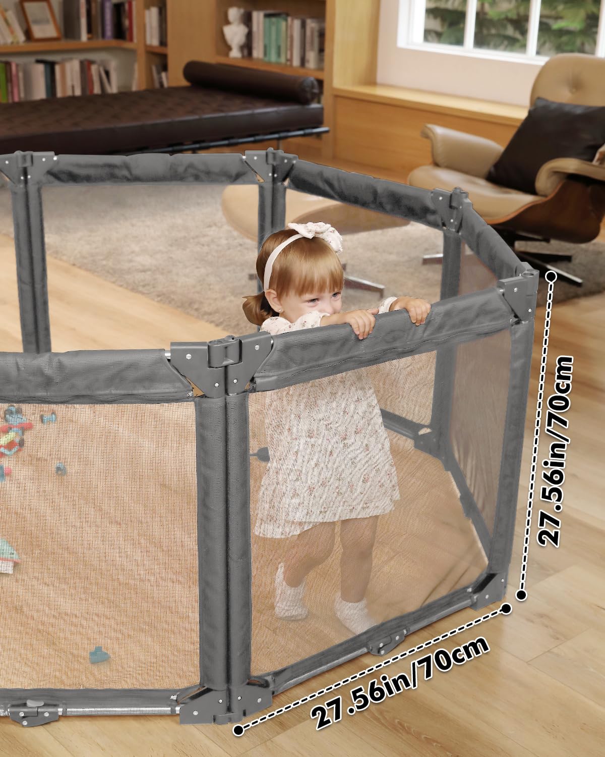 Patywaga wide opening installation shows slip-free suction cups for easy, damage-free setup.