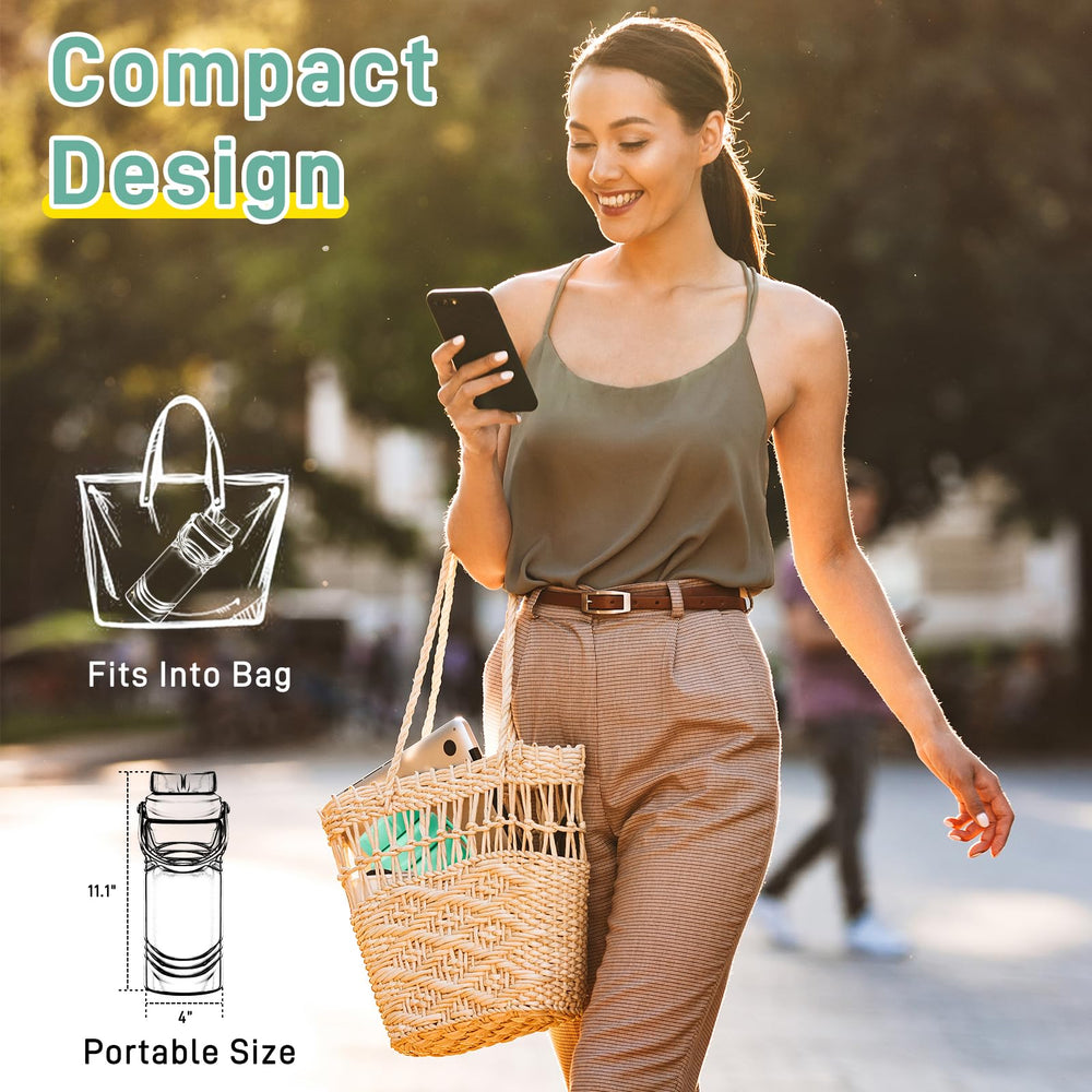 Pazzer portable breastmilk cooler closed lid demonstrates leak-proof design.