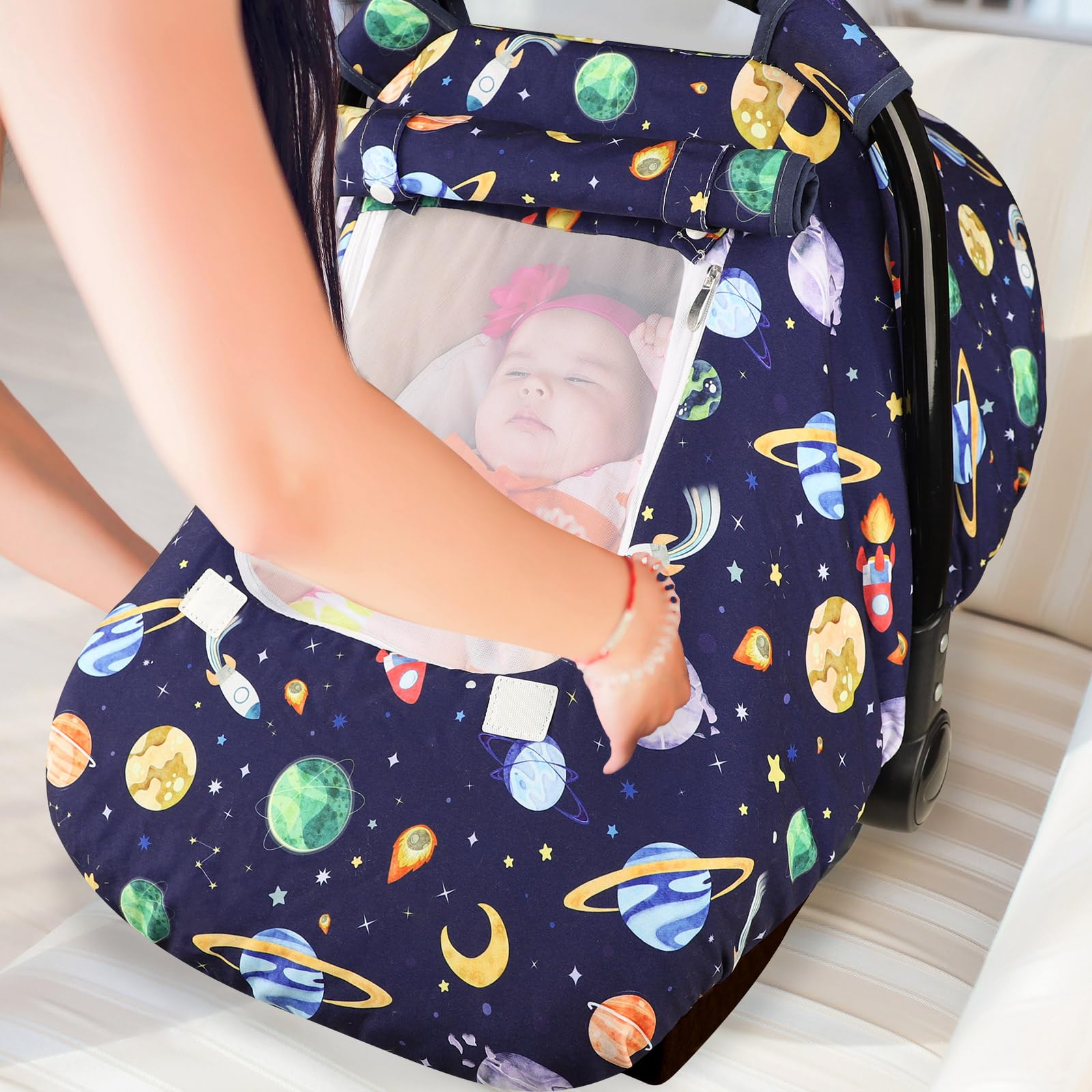 Pea Pod durable polyester fabric provides lightweight, long-lasting outer layer.