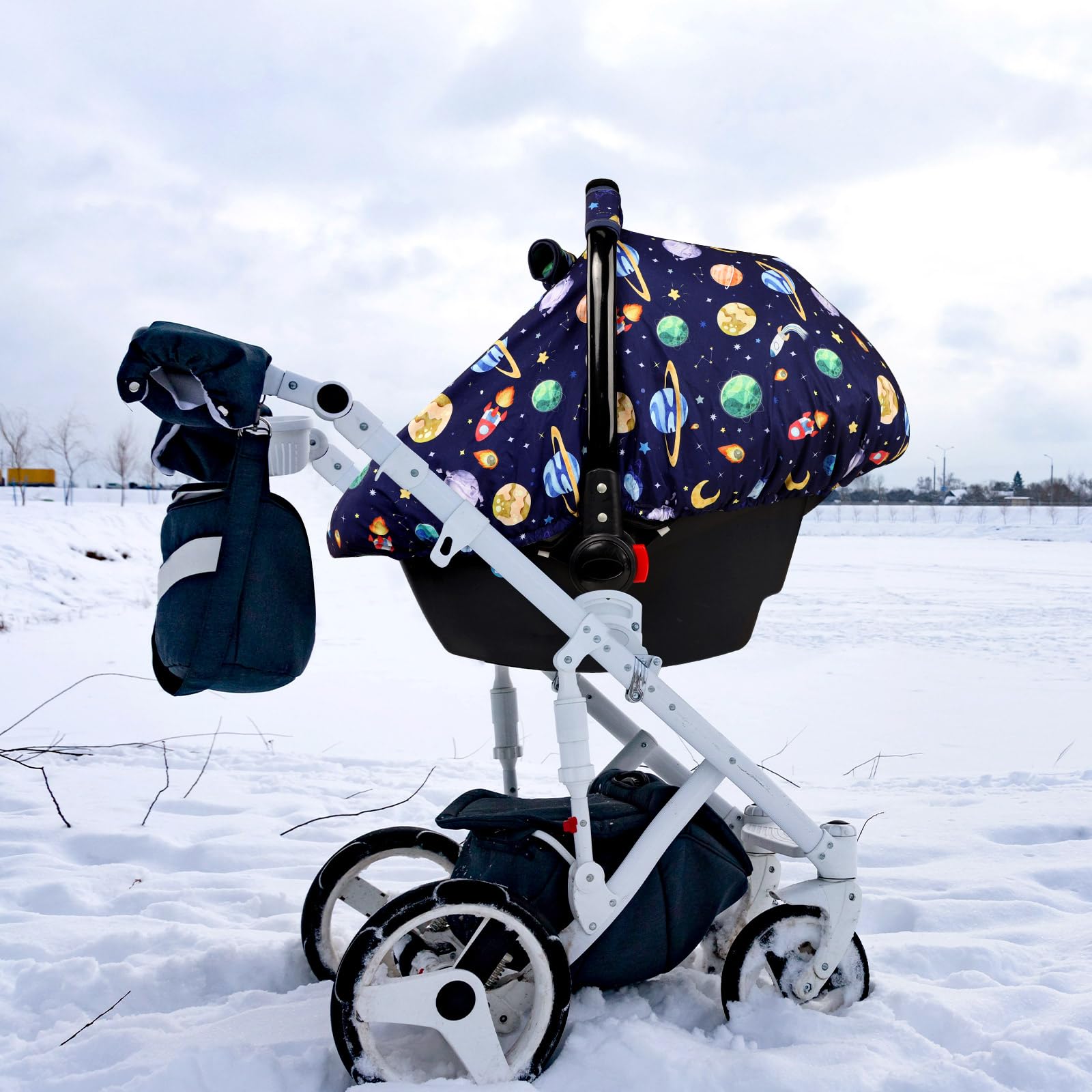 Pea Pod easy Velcro attachment saves time during car seat setup.