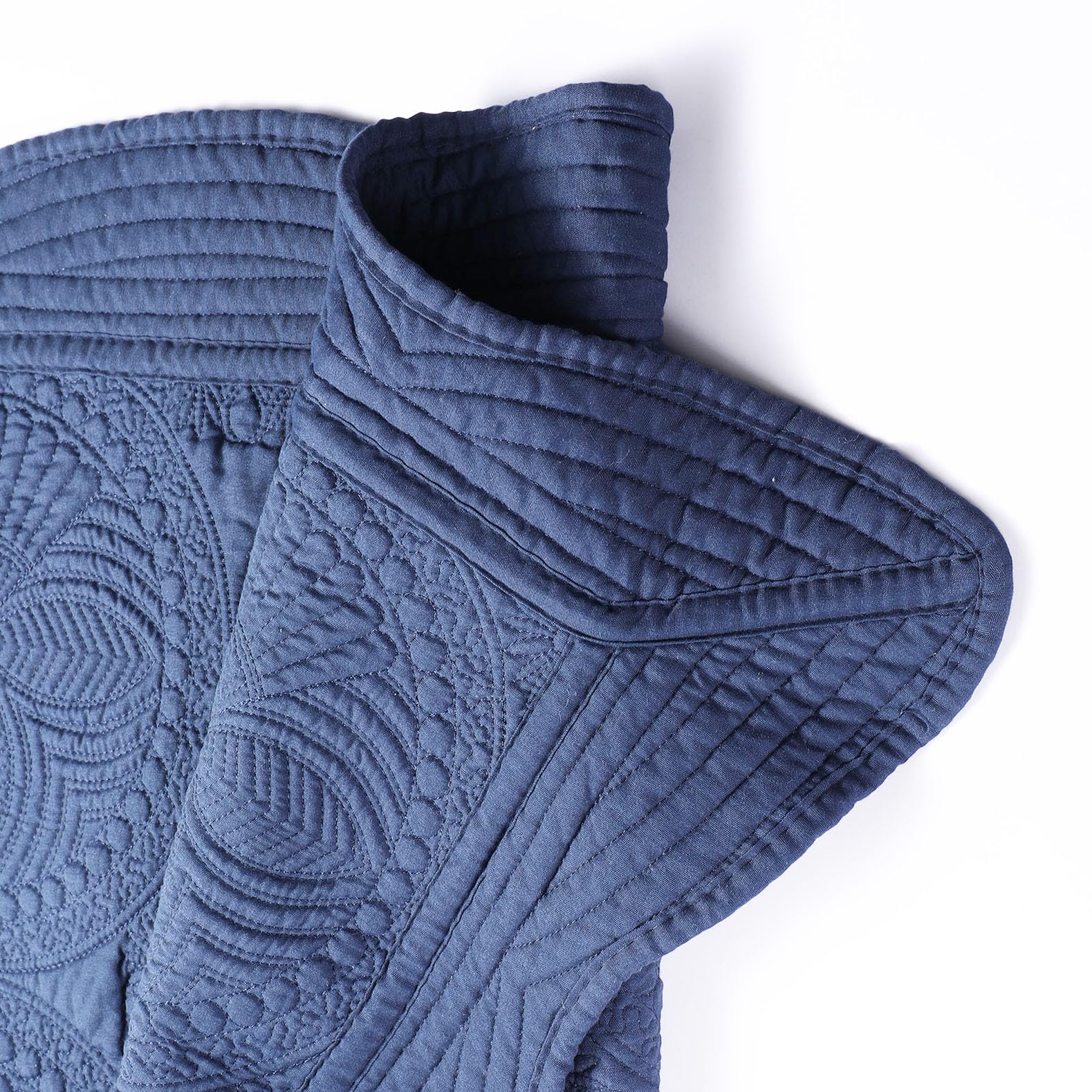 PEACELOVER baby quilt navy machine-wash ready demonstrates easy care.