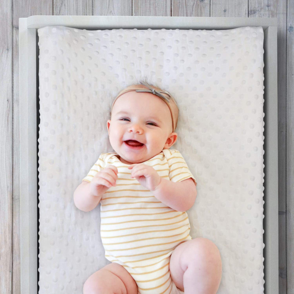 The Peanutshell 2-pack design adds style and convenience to nursery decor.