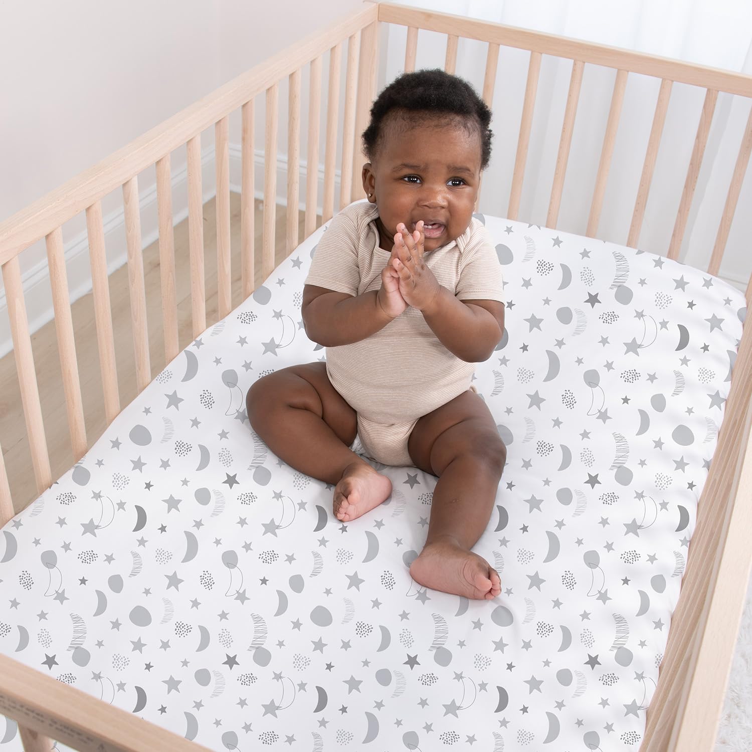 Peanutshell breathable surface helps regulate baby temperature for comfortable overnight sleep.
