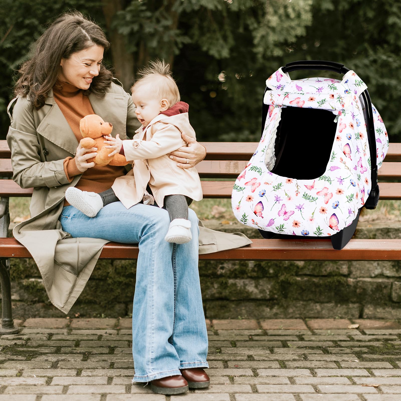 Pea Pod butterfly-pattern canopy enhances nursery style on the go