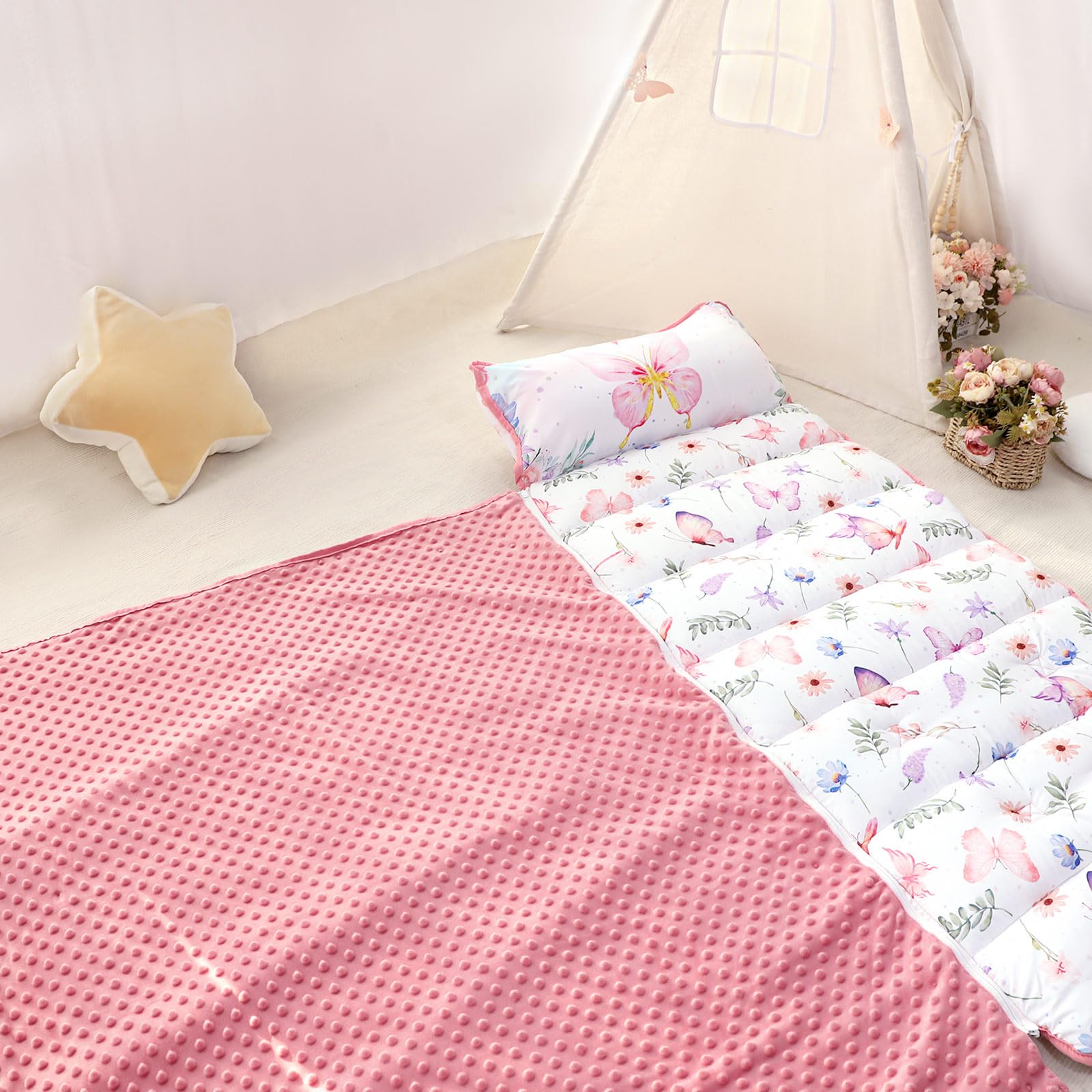 Pea Pod nap mat easy-care fabric, durable after washing.