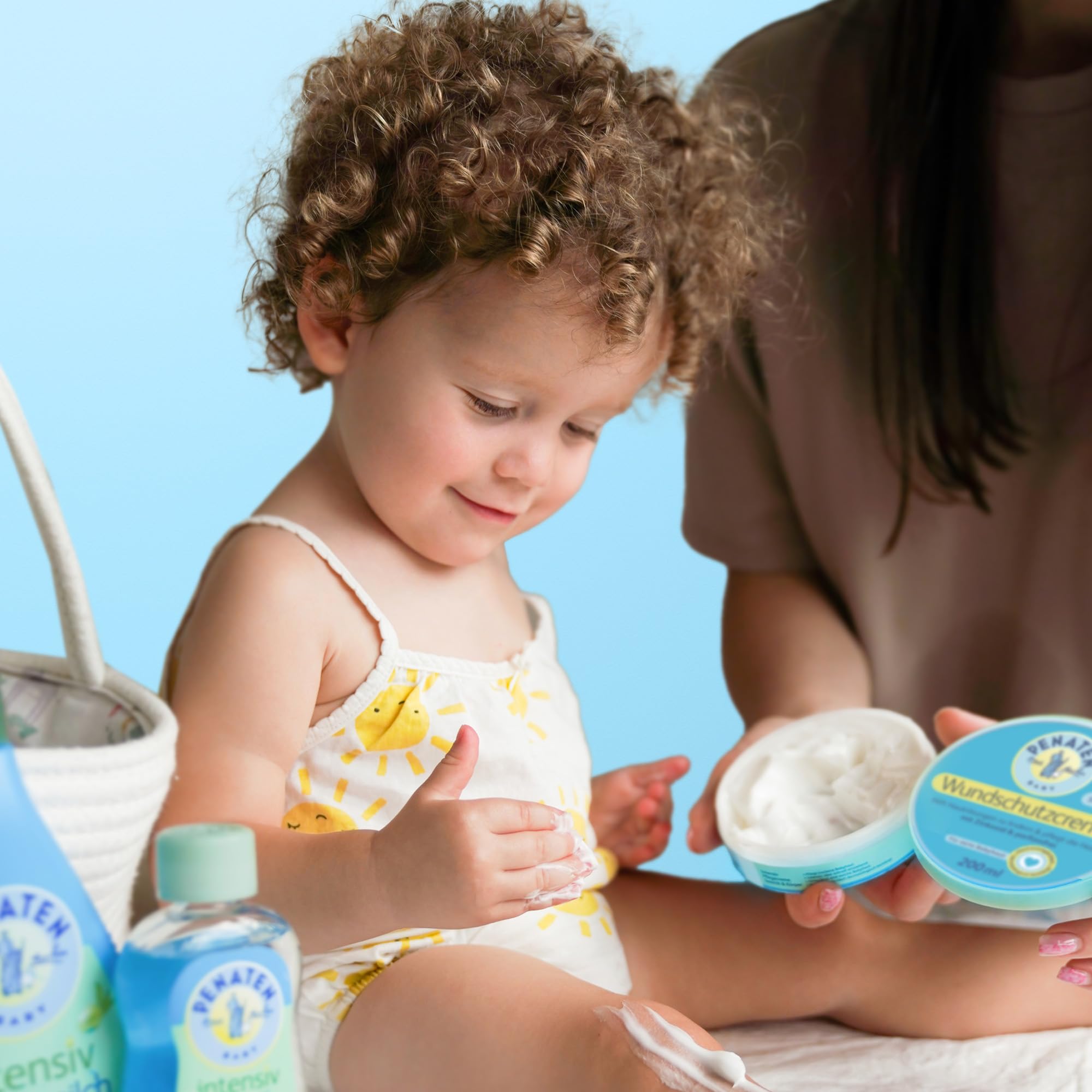 Penaten diaper-change routine ready product with easy application and gentle care.