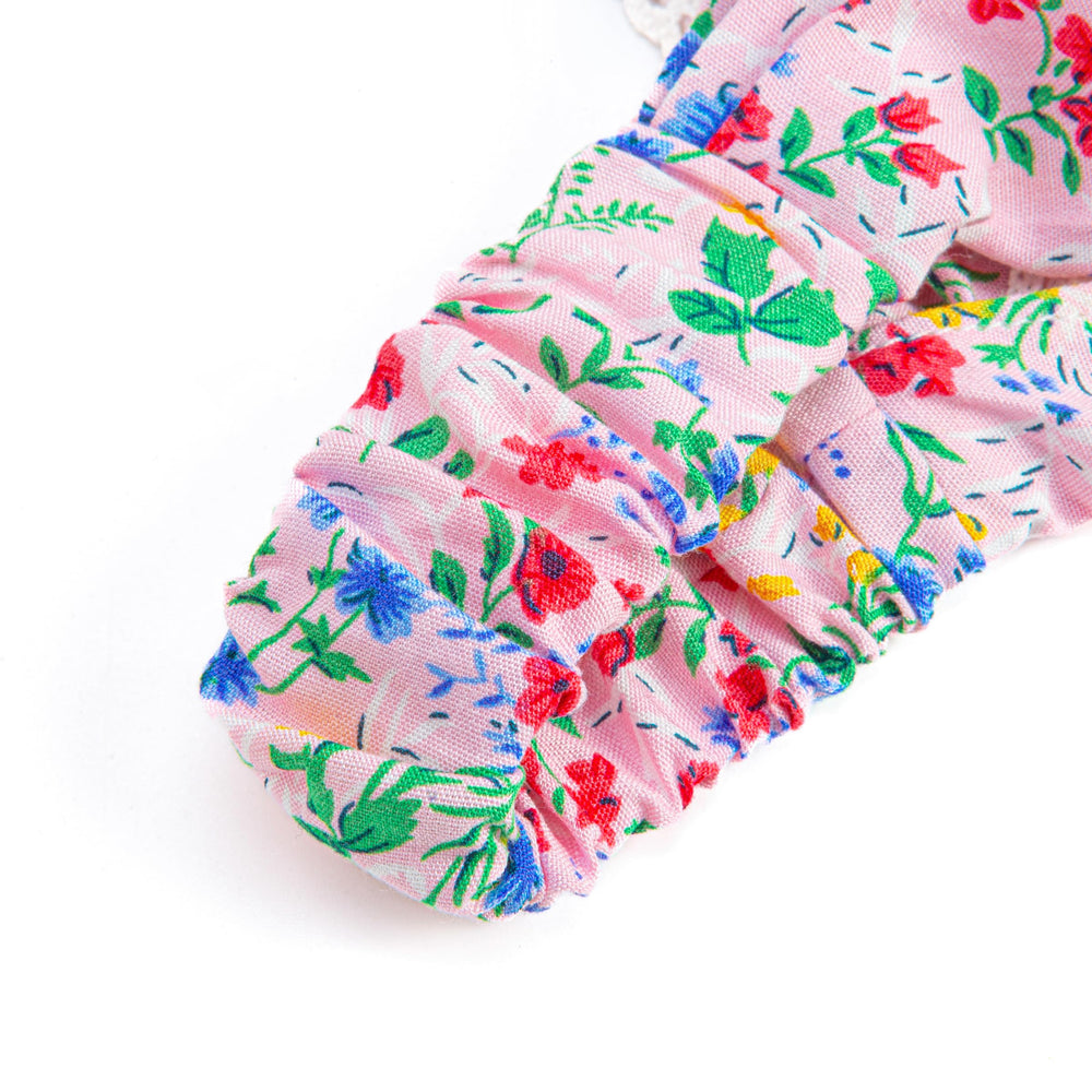 Peppercorn Kids non-slip elastic pink headband stays put during play.