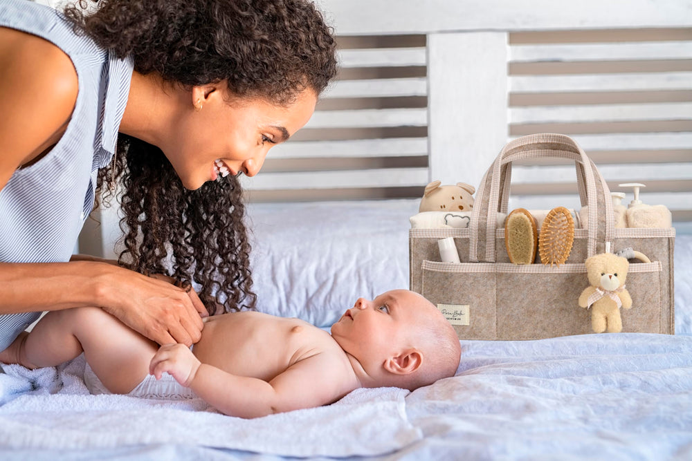 PeraBella XL features eight outer pockets for organized storage of baby essentials.