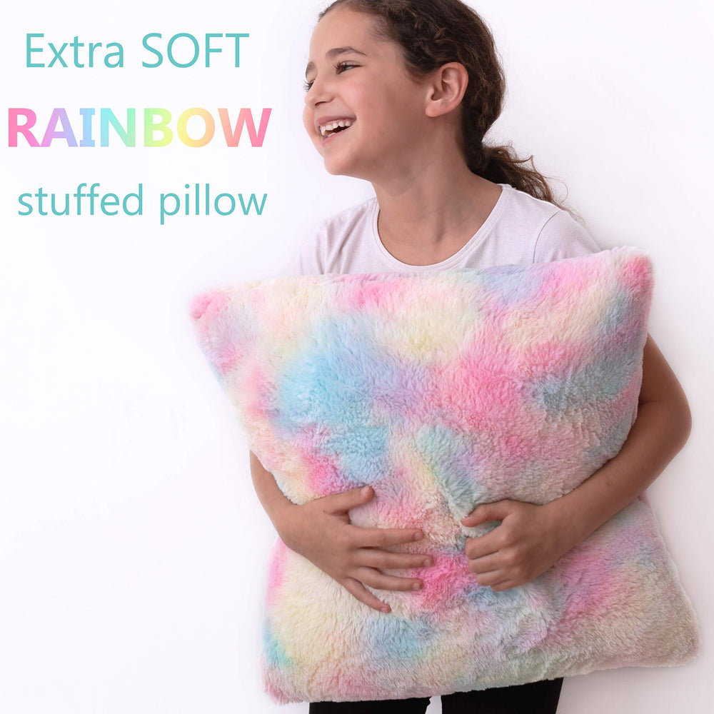 Perfectto Design large throw pillow for nursery chairs and reading corners.