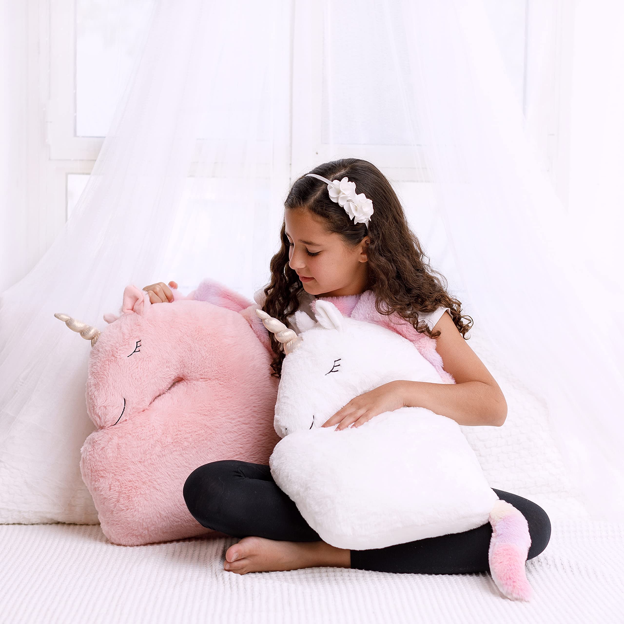 Perfectto Design unicorn pillows fluffy-closeup highlight plush texture ideal for cozy naps.