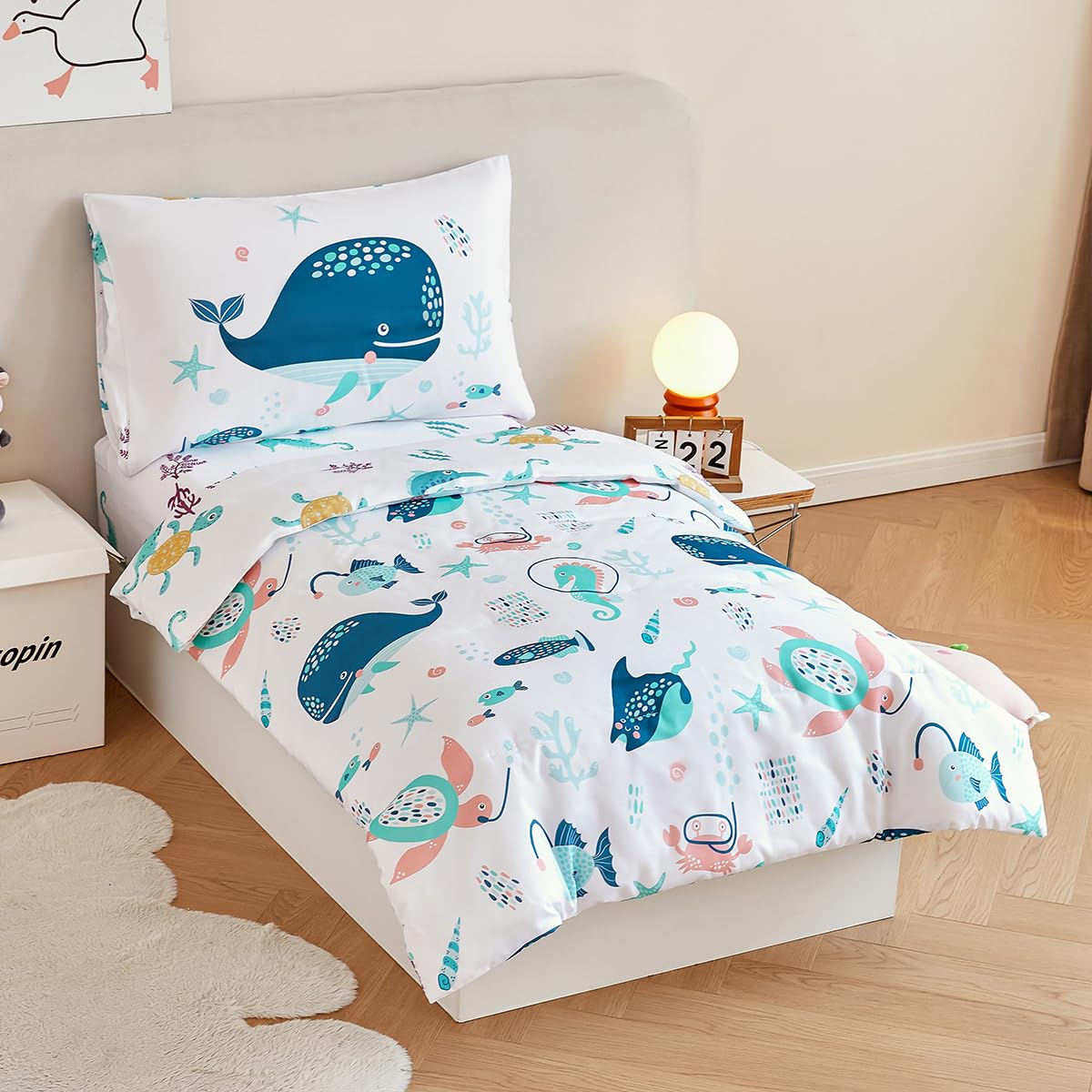 PERFEMET toddler-bedding-fitted-sheet provides secure fit and easy care