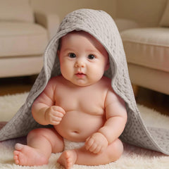 Peryiter baby towel wrap keeps head and body cozy and dry after splashes.