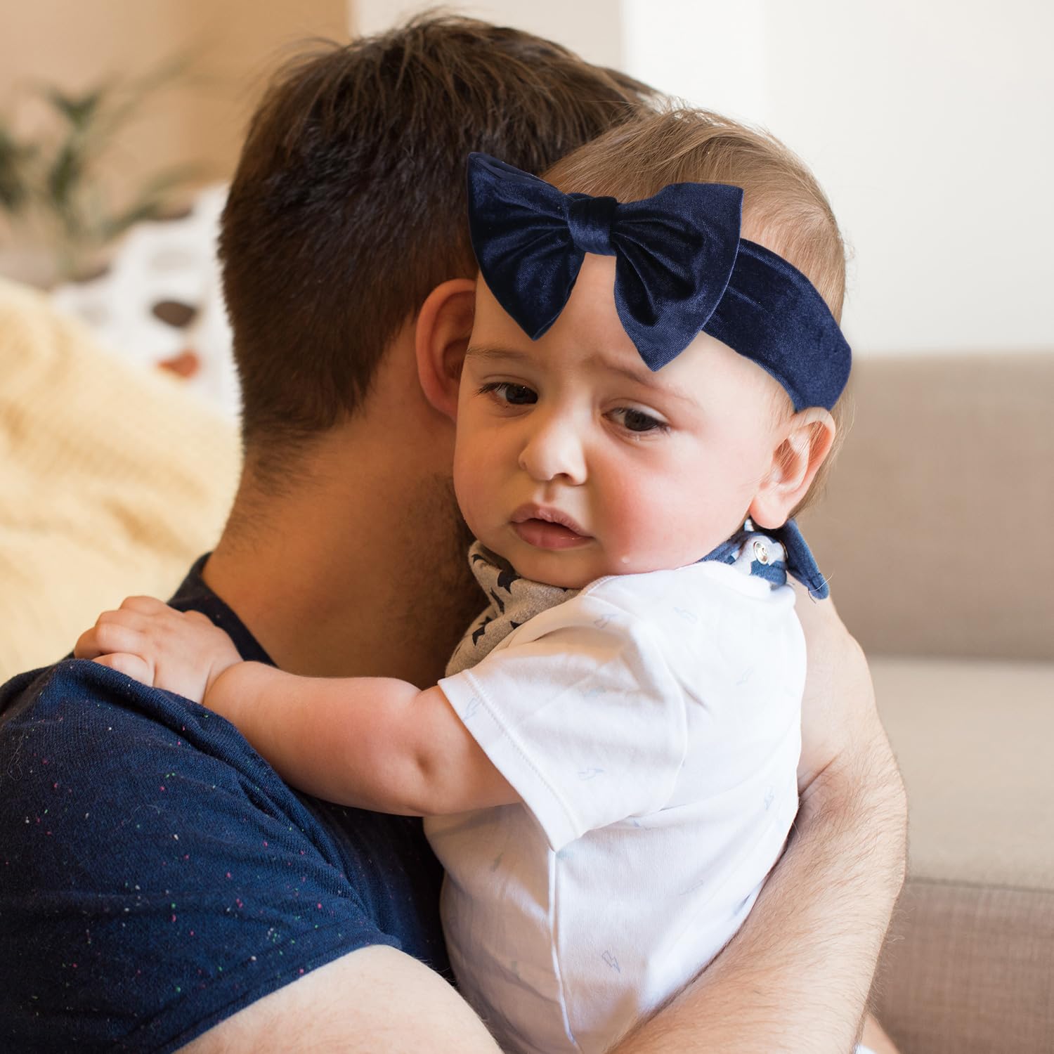 PEUTIER velvet baby bow blue headband perfect for outdoor shoots and birthdays.