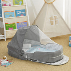 PGONEEE travel bassinet showcasing its lightweight two-point-two-pound design