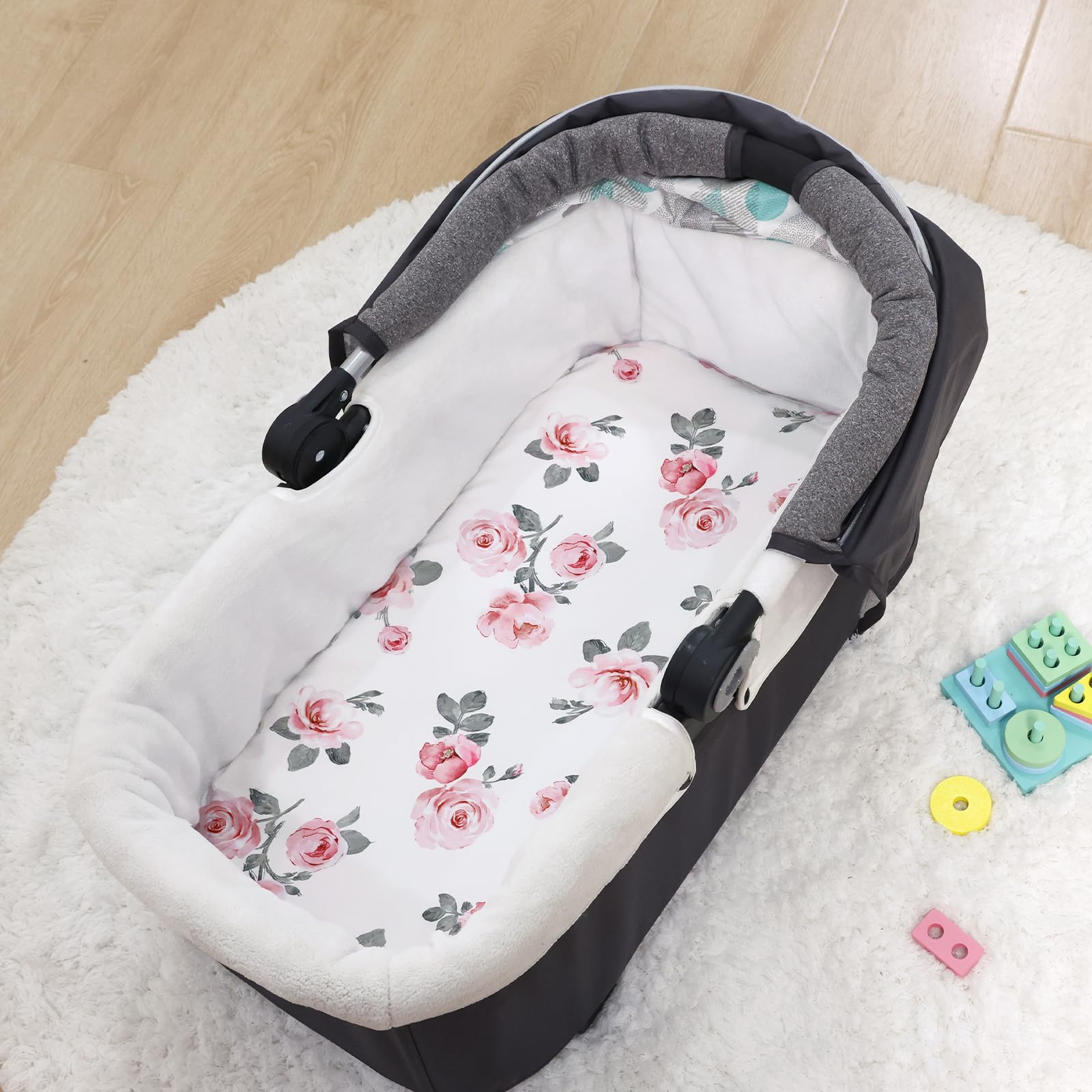 PHF bassinet-sheets care-ready: machine washable and quick-dry.