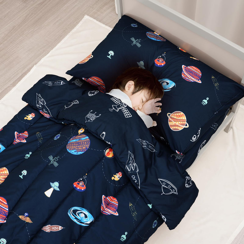 PHF space fitted sheet highlights deep-elastic 360° pocket for secure fit.