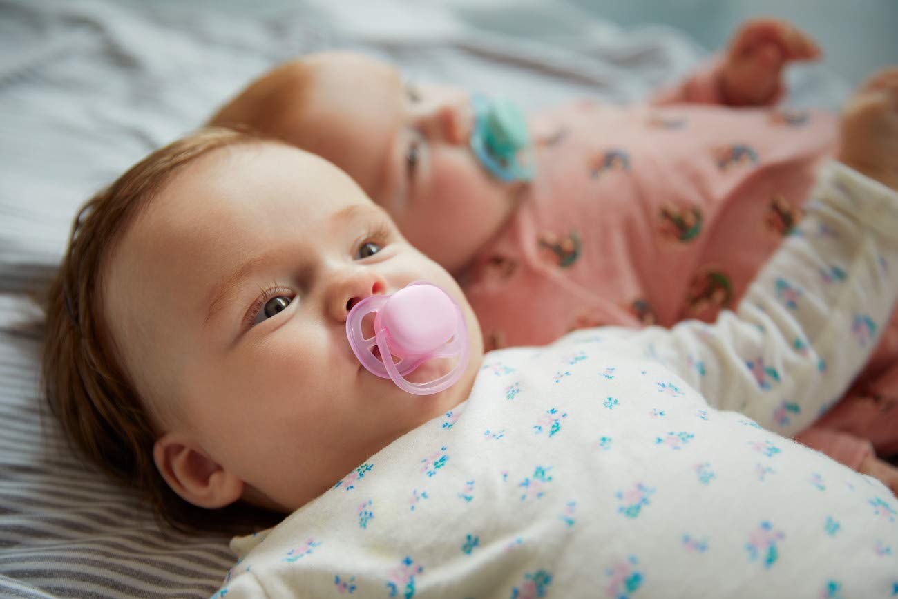 Philips Avent Ultra Air pacifier textured nipple encourages easy acceptance.