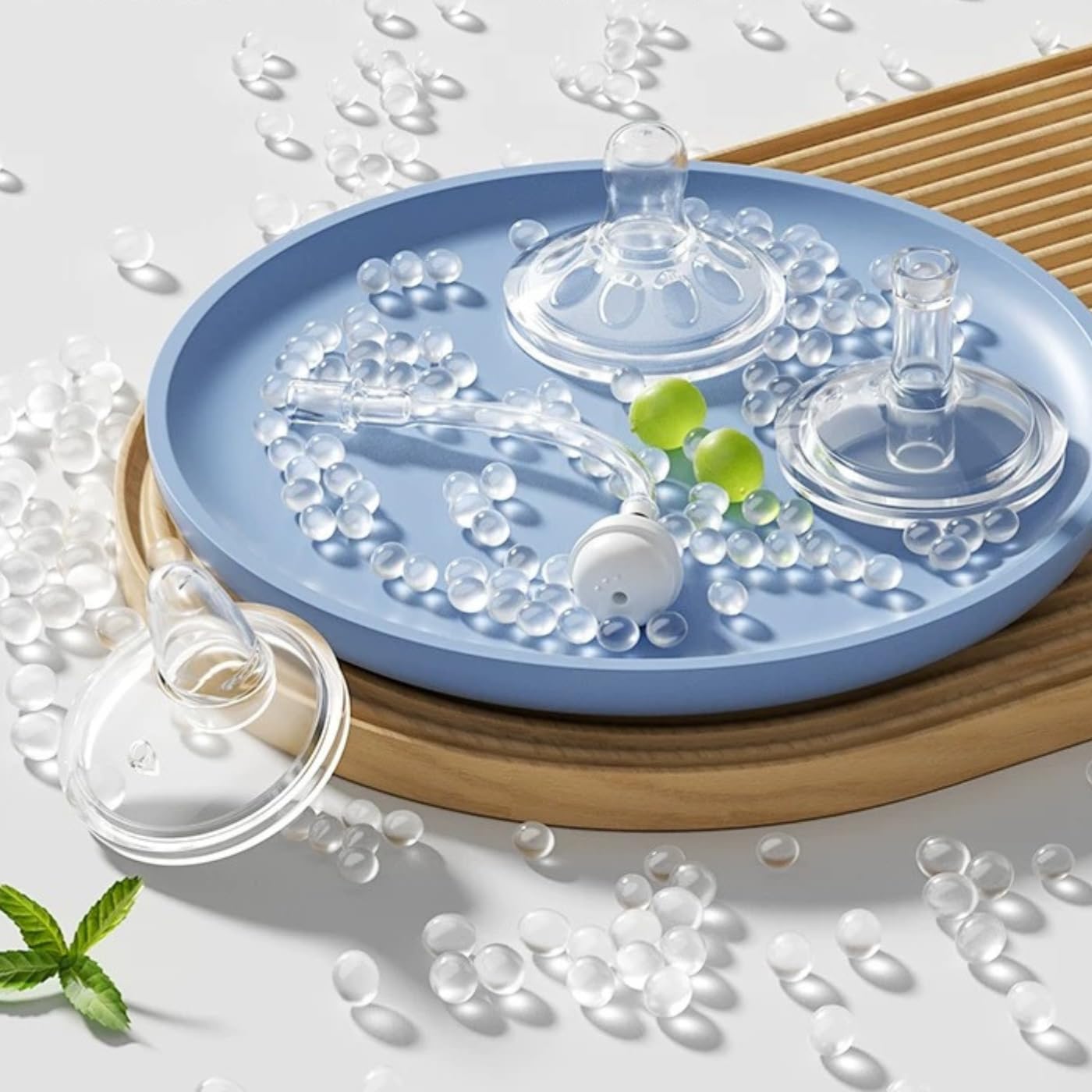 Philips Avent weighted straw attachments promote sturdy sipping on the go.