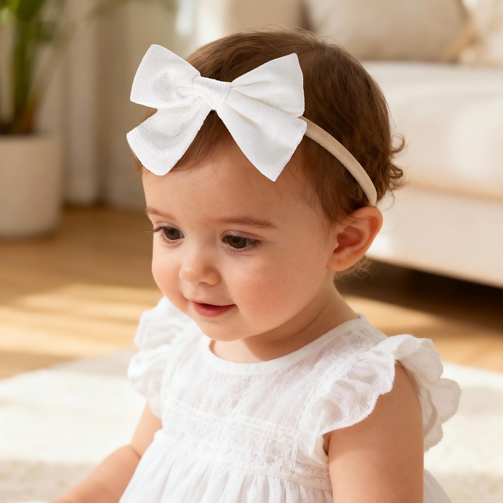 phnydreg velvet bow headband dark green front view suits christmassy looks and daily wear.