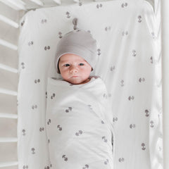 Pickle & Pumpkin organic cotton sheet hypoallergenic for gentle baby skin.