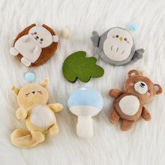 PIIKAGO Woodland crib mobile hedgehog detail enhances visual tracking during quiet play
