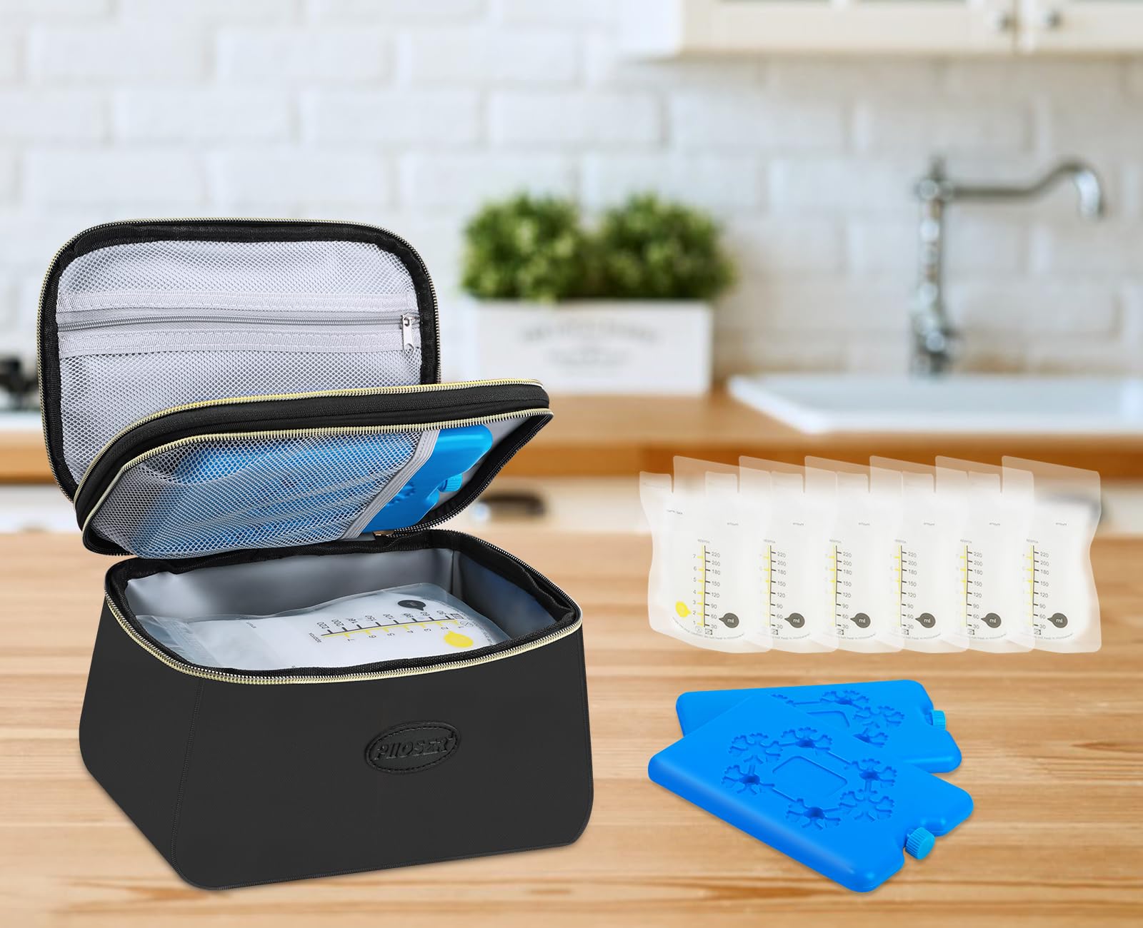 PIIOSER bag doubles as snack or small lunch bag for busy days
