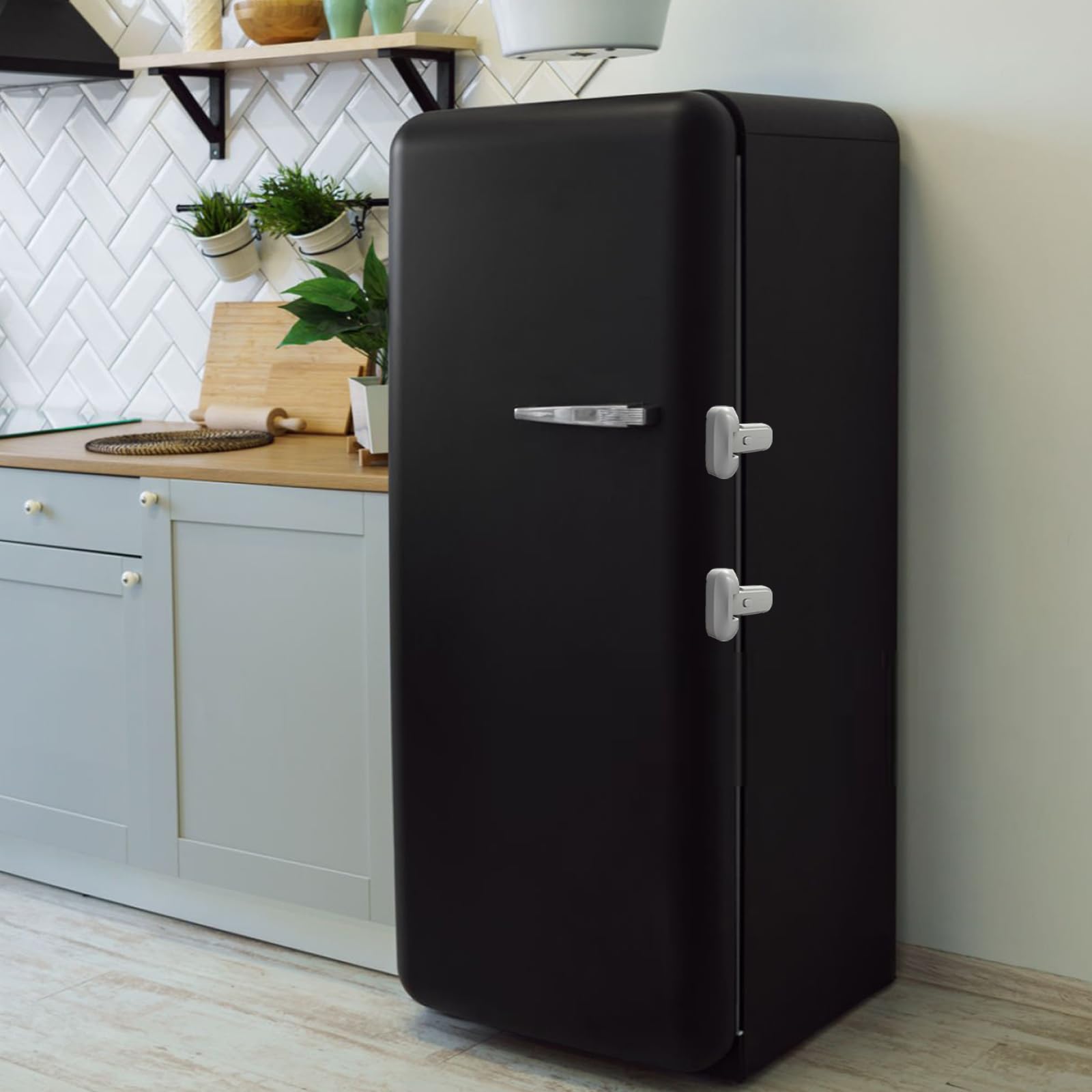 PILISPARK 2-pack kitchen fridge lock close-up emphasizes safe materials