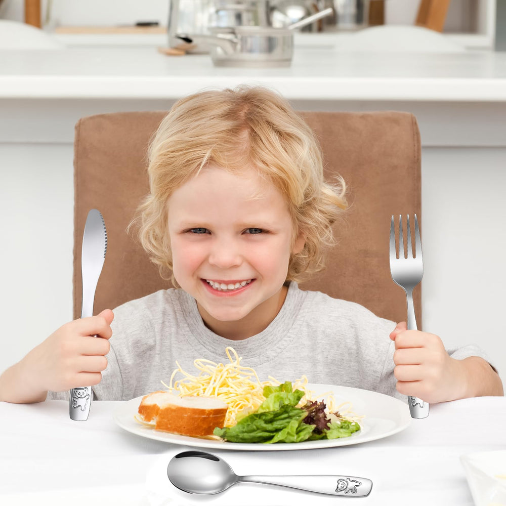 Pimoys kid-friendly design with rounded edges for safe, comfortable eating.