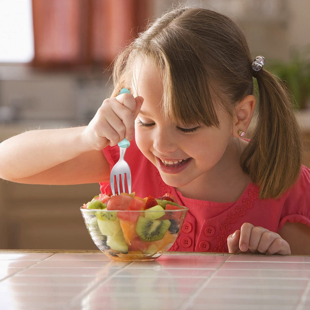 Pimoys dishwasher-safe cutlery cleans quickly after meals.