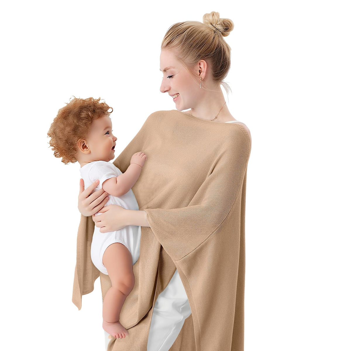 Pinuotu nursing cover front view provides full privacy during breastfeeding.