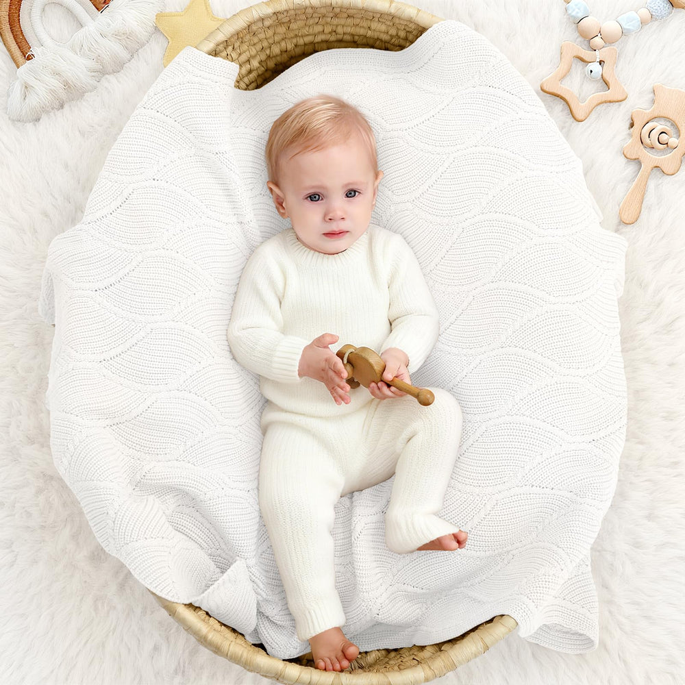 Pinuotu thick cotton knit baby blanket soft-touch fabric ideal for stroller outings
