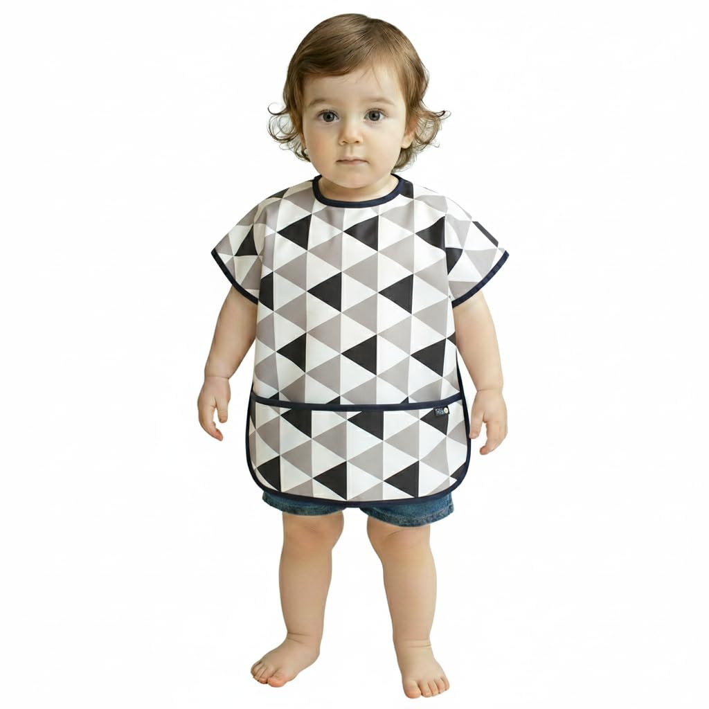 Plie short sleeve bib front view highlights lightweight, wipe-clean fabric for busy mealtimes.