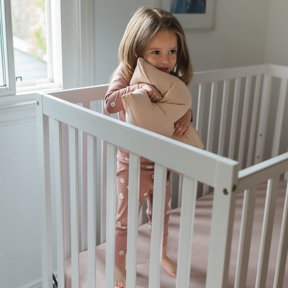 Pobibaby colorfast fabric resists fading after washes.