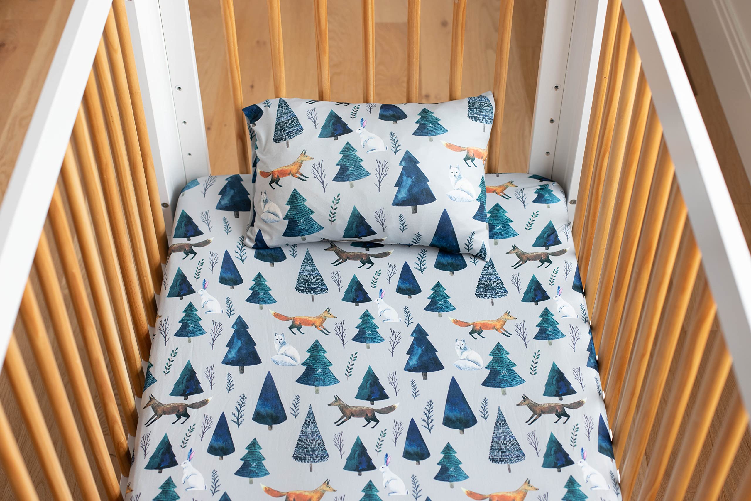 Pobibaby pillowcase vibrant colors appearing bright even after washing.