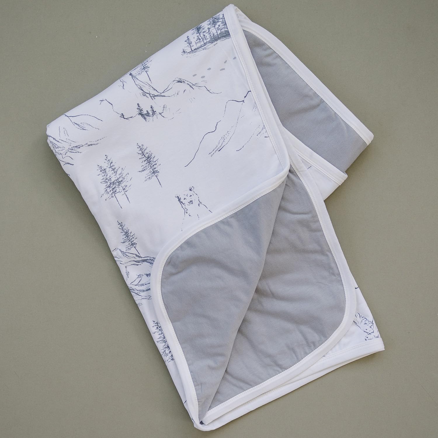 Pobibaby neutral design fits any nursery decor