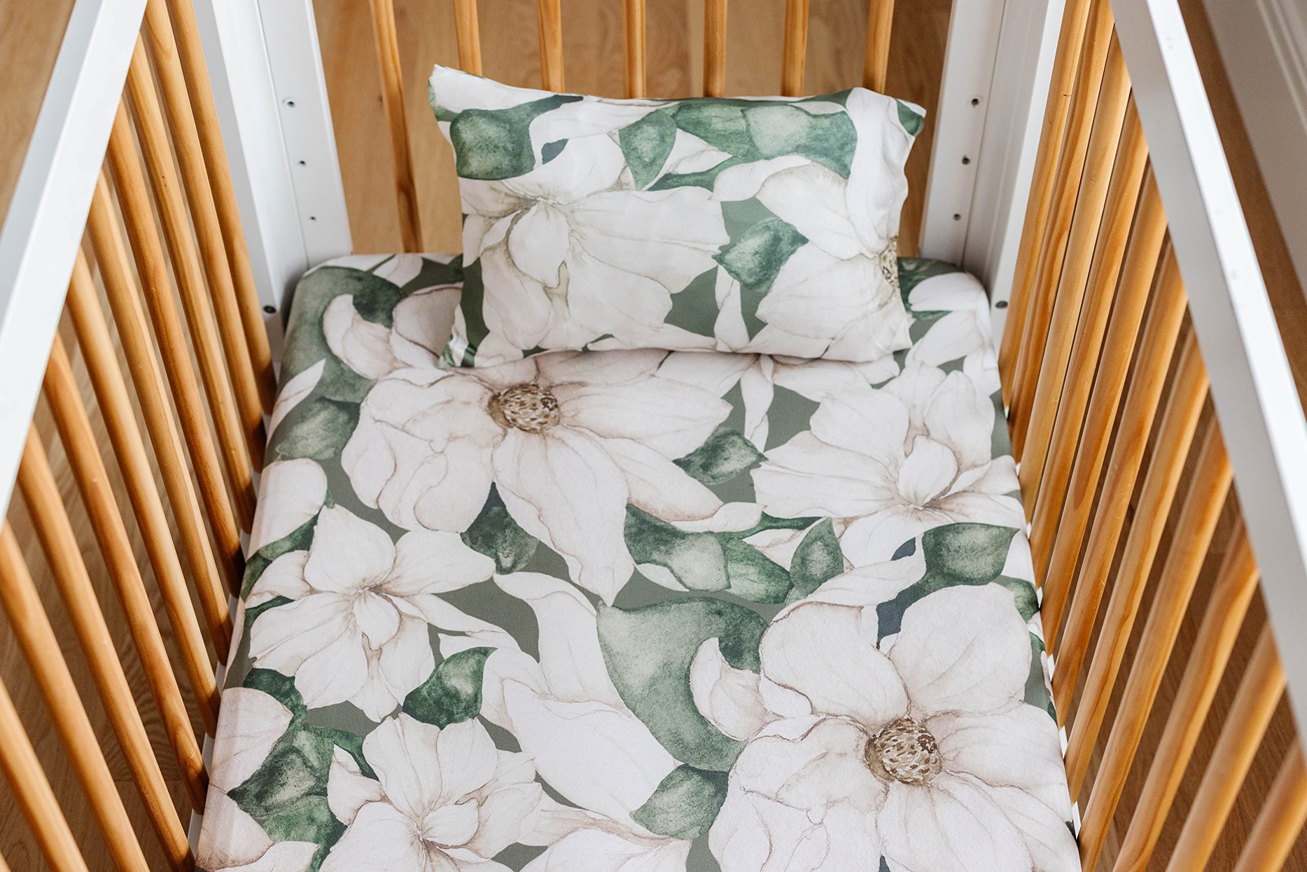 Pobi Baby Zephyr fabric close-up reveals breathable material for naps