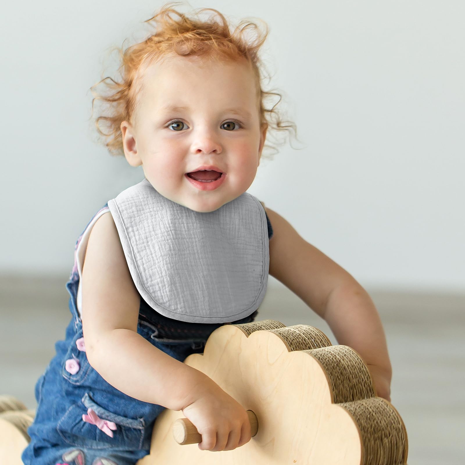 POIKSHARK adjustable-snaps image highlights easy resizing as baby grows