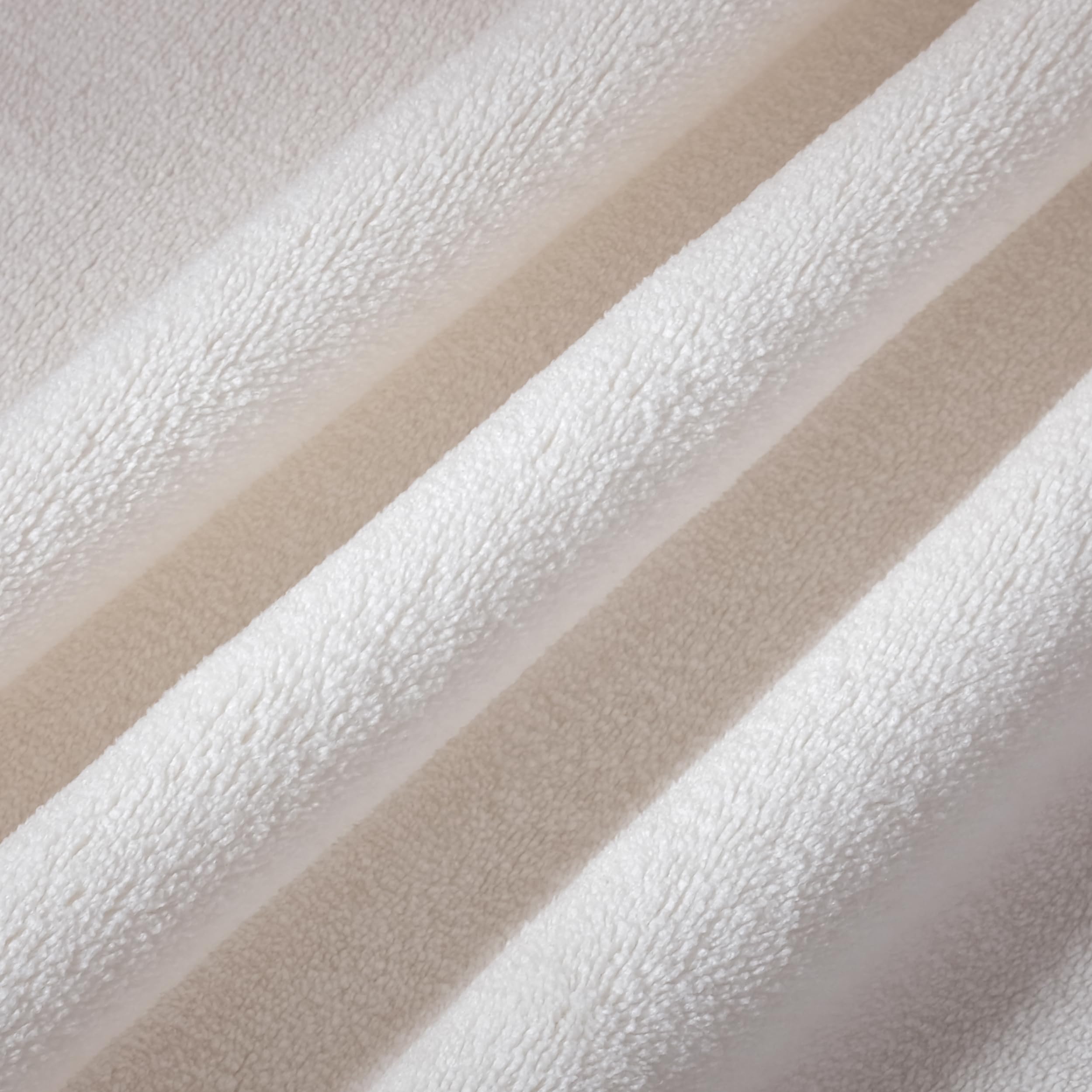 POLYTE drying air-dry rack shows quick-drying design to help prevent odors