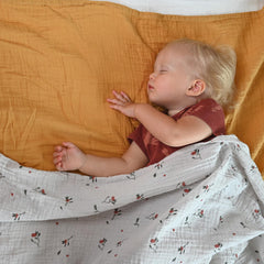 POMISO muslin swaddle blanket baby photoshoot prop with soft visual appeal